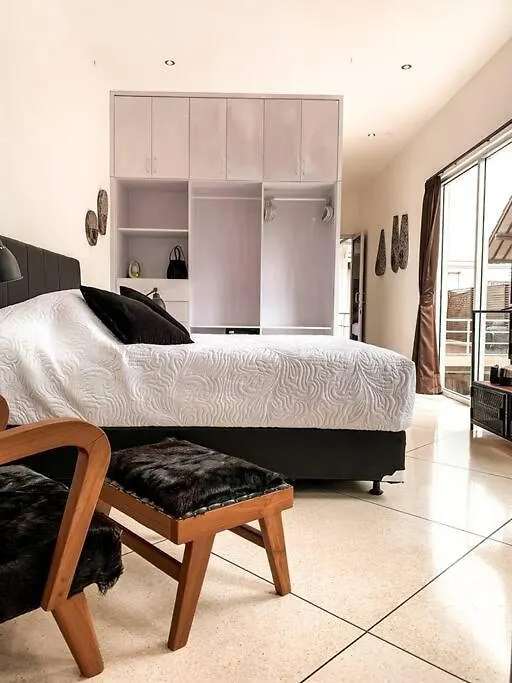 Elegant 5 Bdr Villa In The Heart Of Seminyak Indonesia