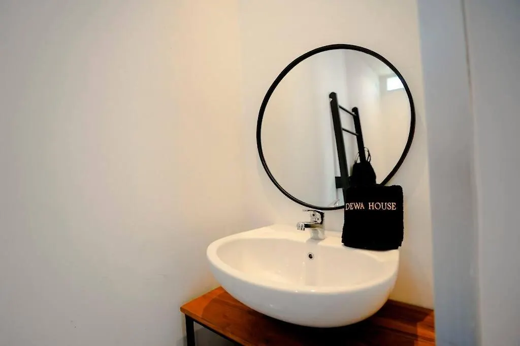 Elegant 5 Bdr Villa In The Heart Of Seminyak