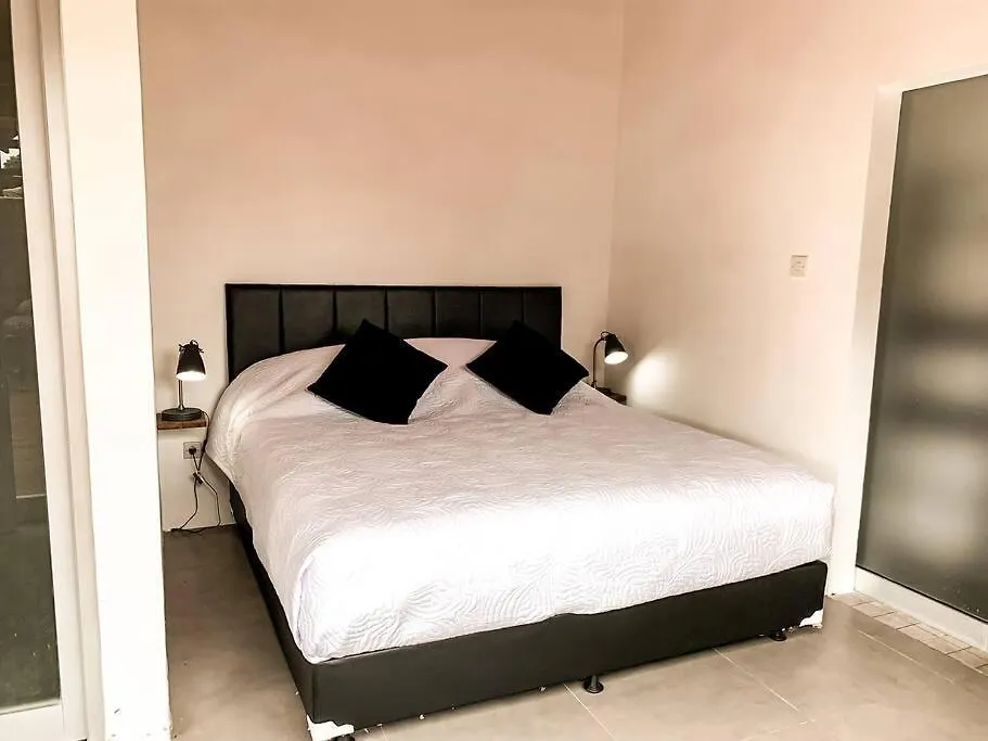 Elegant 5 Bdr Villa In The Heart Of Seminyak